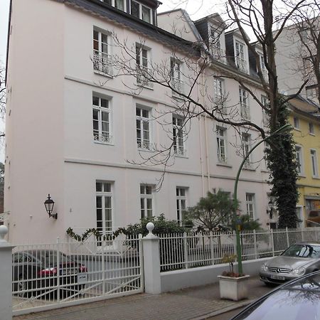 Dirazi Guesthouse & Apartments Gmbh Frankfurt am Main Dış mekan fotoğraf