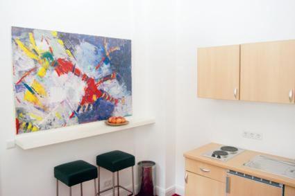 Dirazi Guesthouse & Apartments Gmbh Frankfurt am Main Dış mekan fotoğraf
