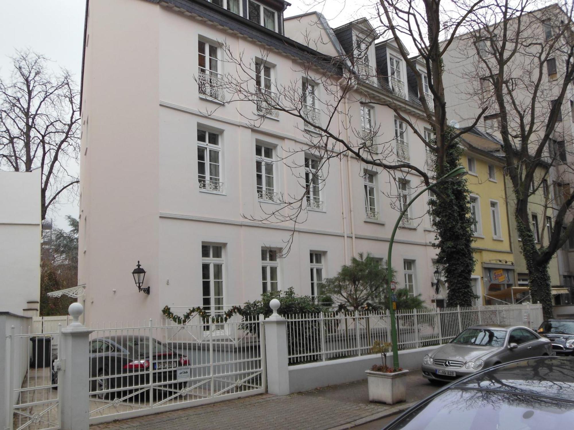 Dirazi Guesthouse & Apartments Gmbh Frankfurt am Main Dış mekan fotoğraf