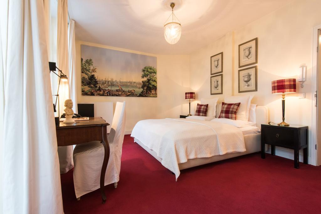 Dirazi Guesthouse & Apartments Gmbh Frankfurt am Main Dış mekan fotoğraf