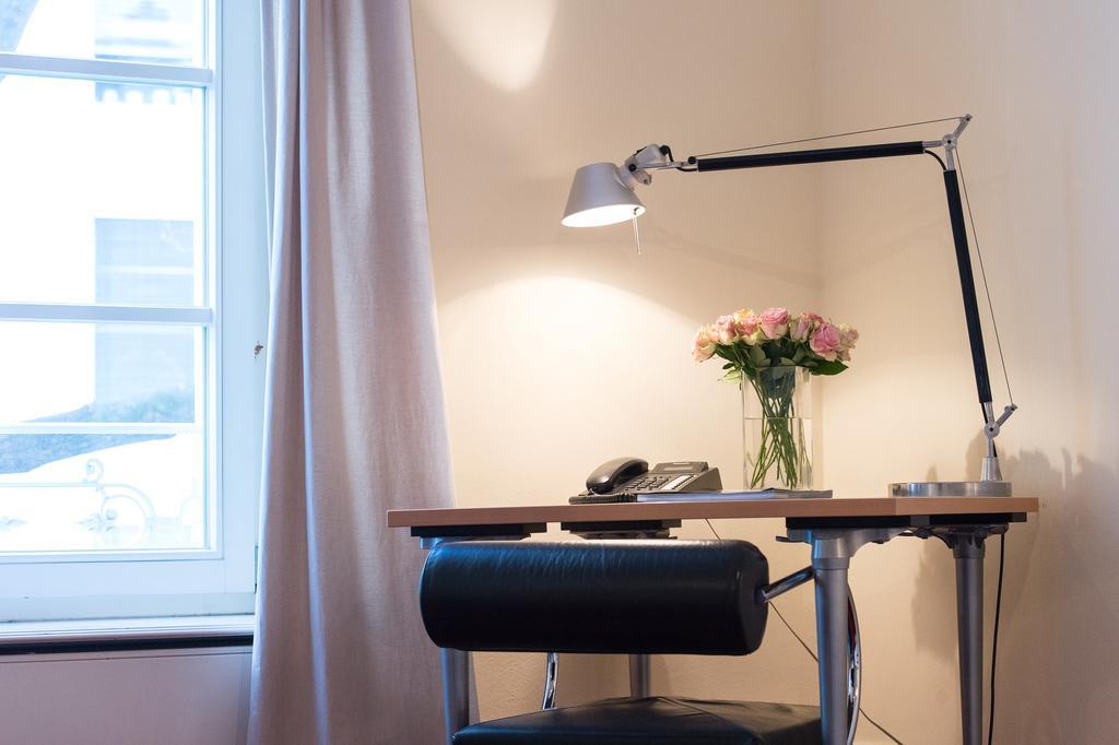 Dirazi Guesthouse & Apartments Gmbh Frankfurt am Main Dış mekan fotoğraf