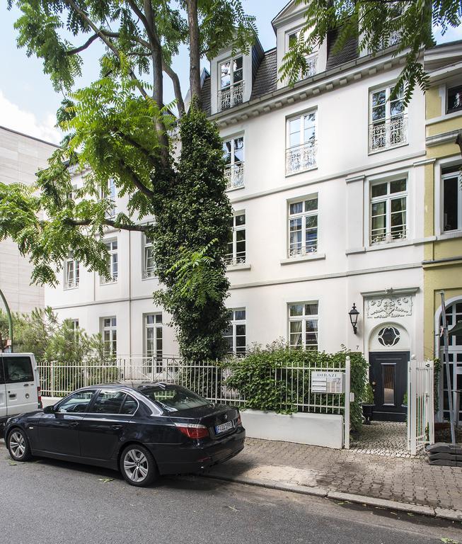 Dirazi Guesthouse & Apartments Gmbh Frankfurt am Main Dış mekan fotoğraf