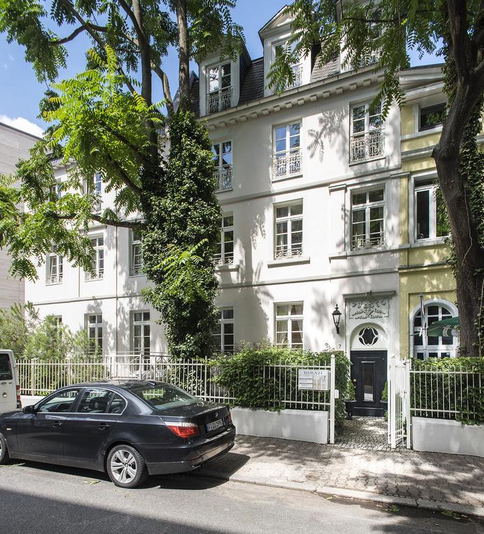 Dirazi Guesthouse & Apartments Gmbh Frankfurt am Main Dış mekan fotoğraf